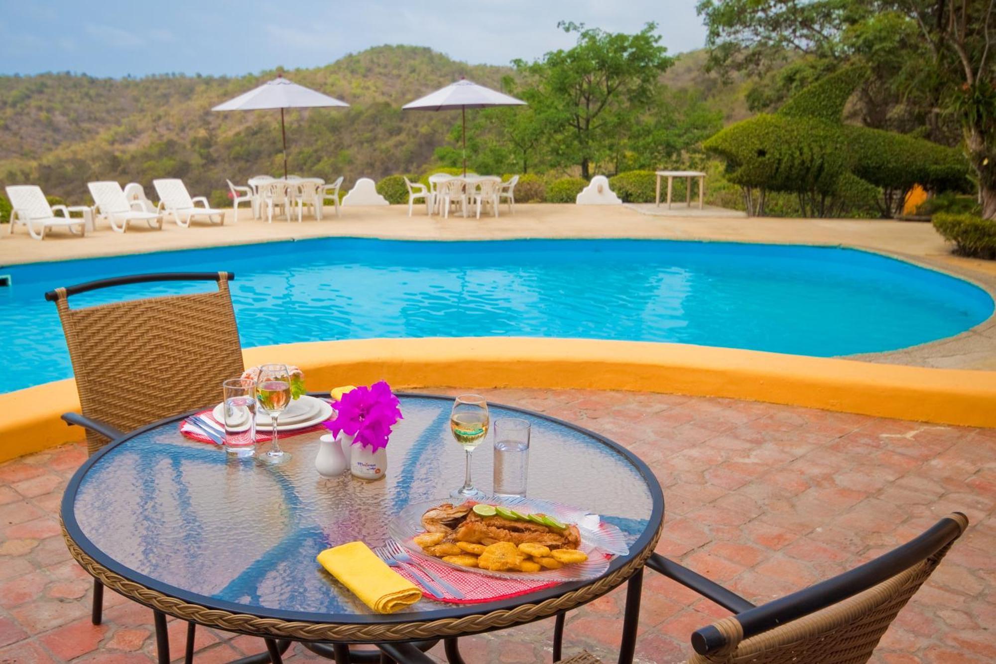 Mantaraya Lodge Пуэрто-Лопес Экстерьер фото